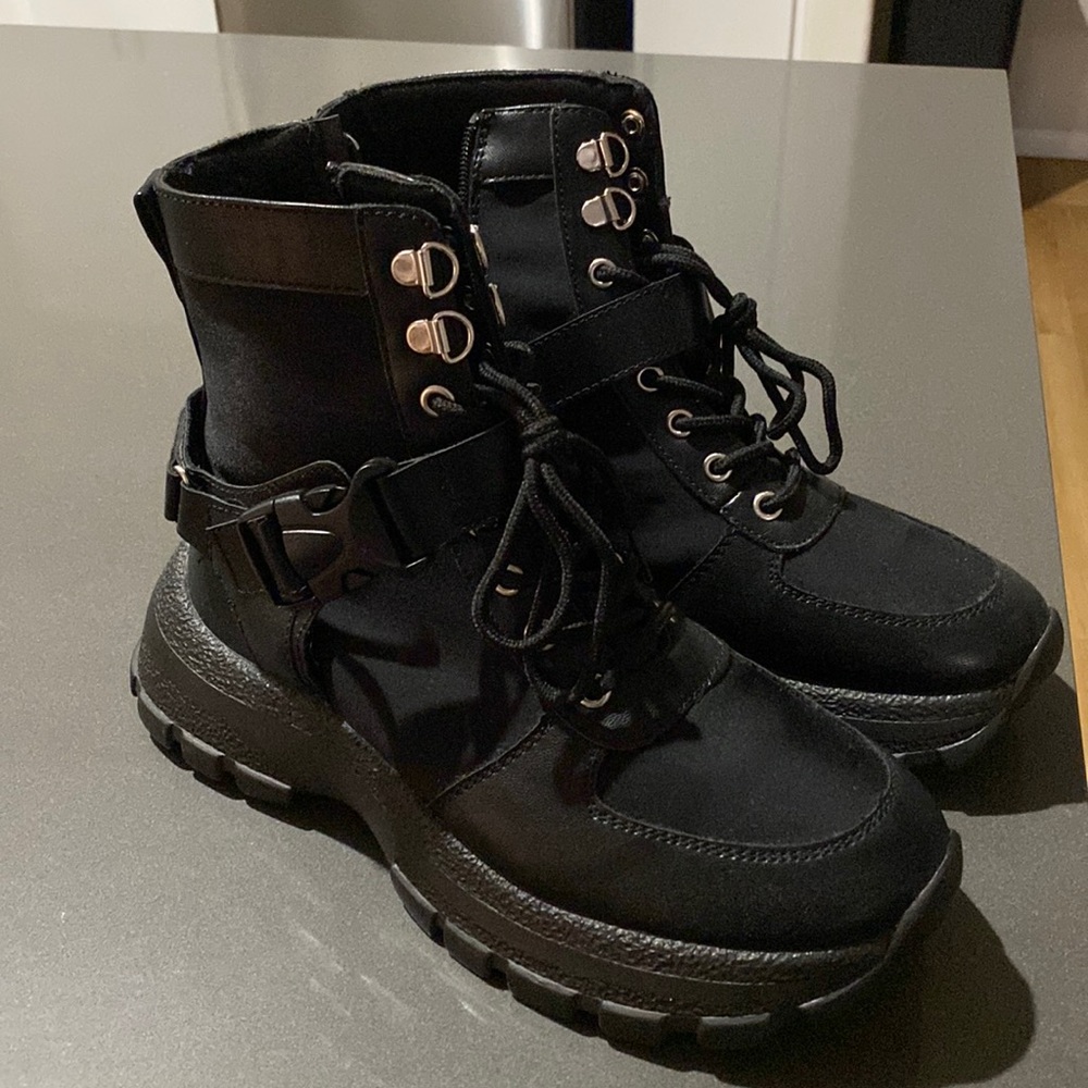 Brand new chunky combat boots